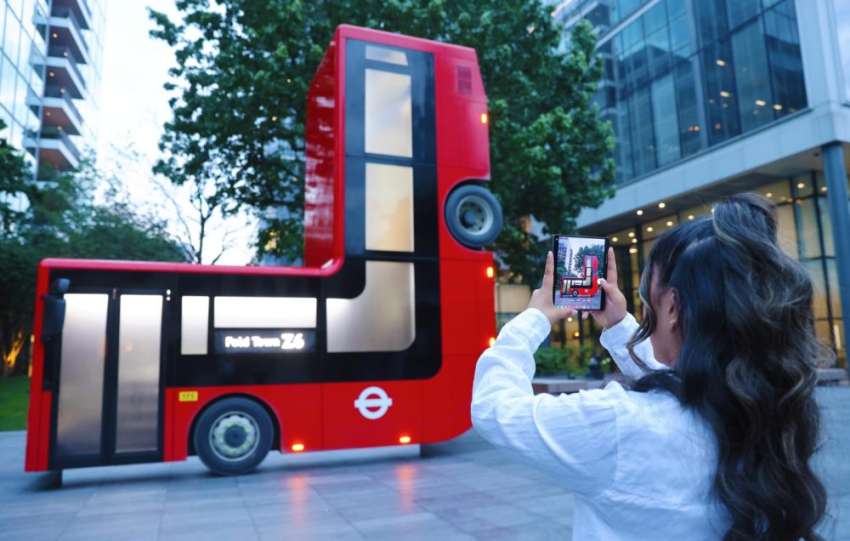 Samsung Folding Bus London